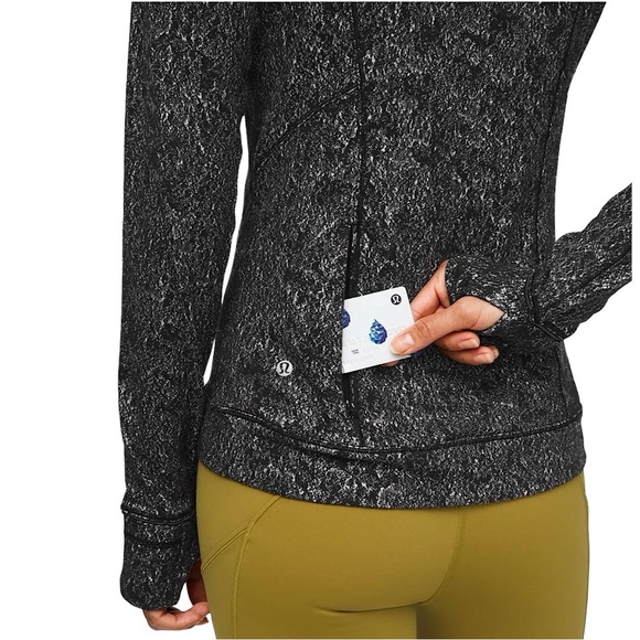 LULULEMON Outrun the Elements 1/2 Zip Pullover in Misted Jacquard Black White - Picture 3 of 15